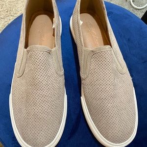 Tan tommy bahamas shoes